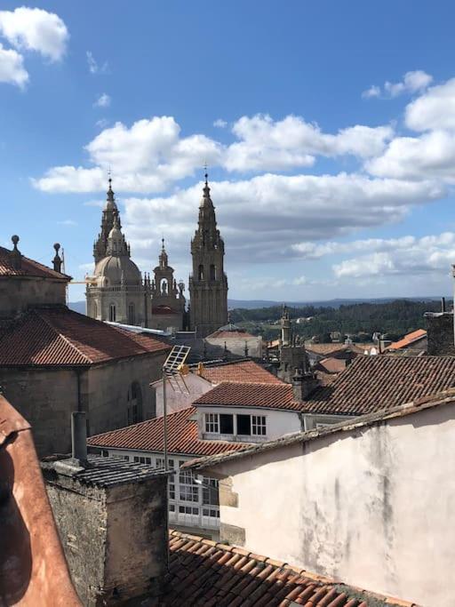 Ático casco antiguo en plaza Cervantes Santiago de Compostela Exterior foto