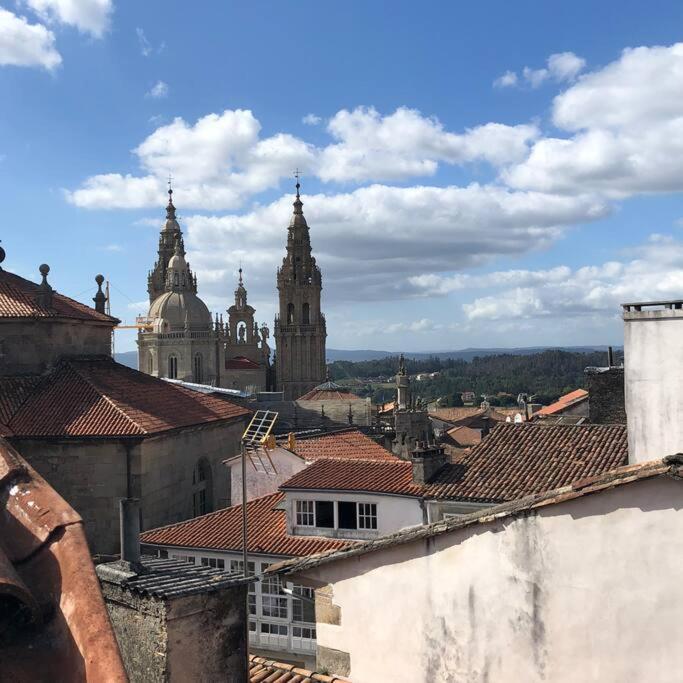 Ático casco antiguo en plaza Cervantes Santiago de Compostela Exterior foto